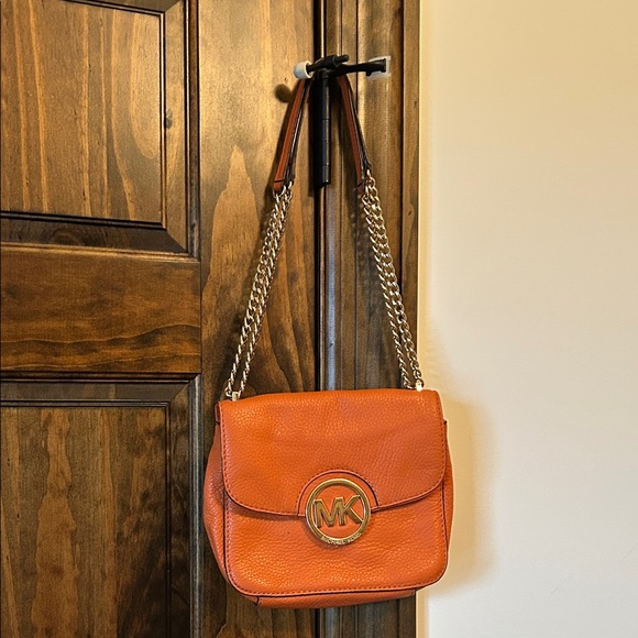 Michael Kors Tangerine Crossbody Bag with Chain Strap - Picture 3 of 16